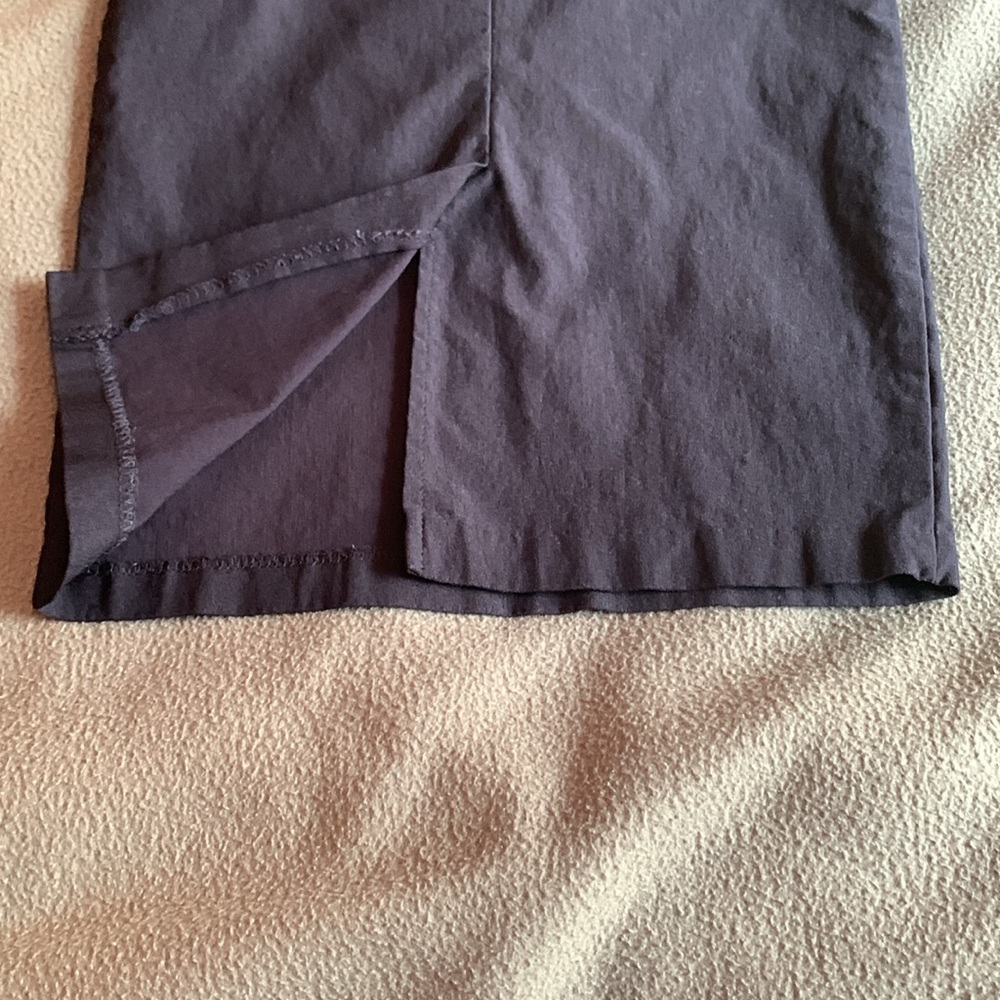 Sakkas black pencil skirt.  Labeled medium but fits more like small. Stretch. - Picture 6 of 6